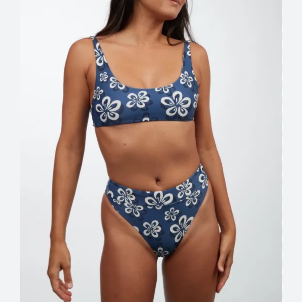 Benoa Swim North Top Maramatea